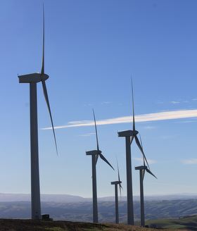 5 turbines at Mt Stuart wind farm